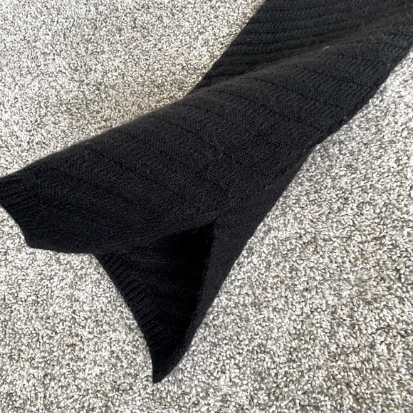 Knitted Sweater - Picture 3 of 3